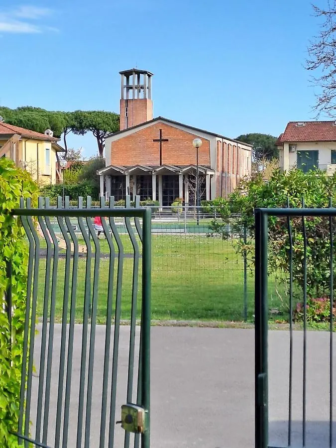 La Casina Di Marco Villa Pietrasanta 0*,  Italy